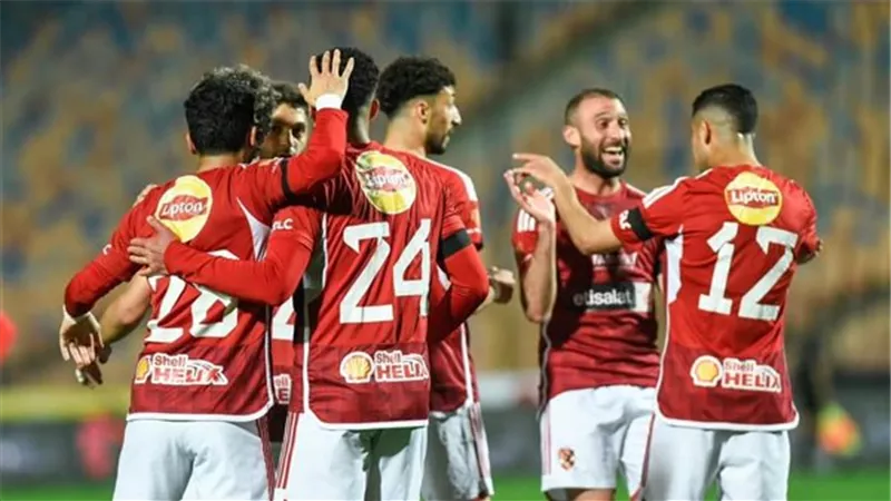أبرزهم الشناوى وإمام وطاهر.. غيابات الأهلى أمام البنك بالدورى