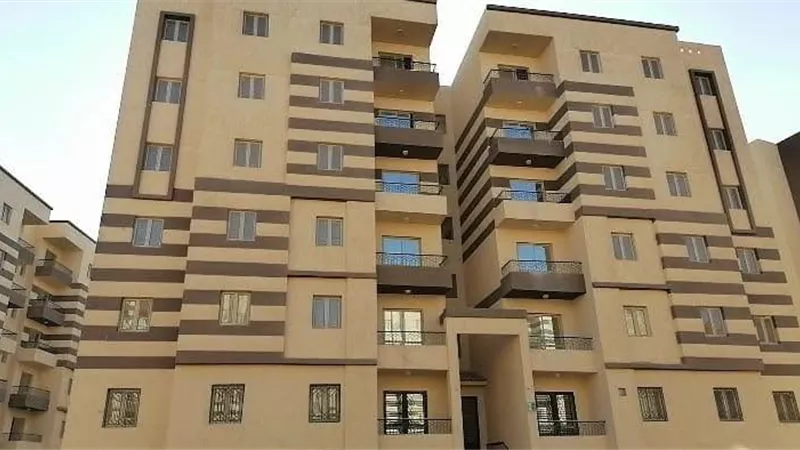 الإسكان تتابع تنفيذ وحدات سكن لكل المصريين بالعاشر من رمضان