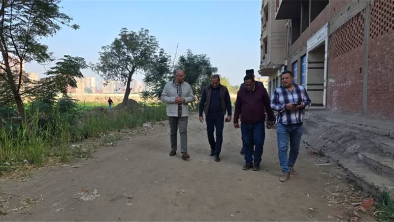 محافظ القليوبية يبحث إنشاء مطلع طريق مصر اسكندرية الزراعي في منطقة الفلل ببنها