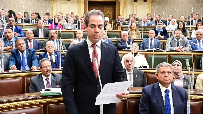 رئيس الهيئة الوطنية للإعلام يؤدي اليمين الدستورية أمام مجلس النواب
