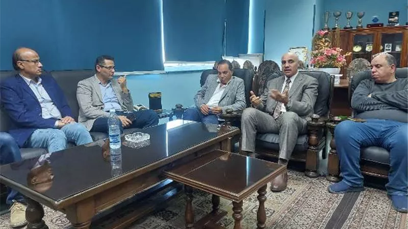 رئيس التحرير يستقبل نقيب الصحفيين ووفدا من مجلس النقابة