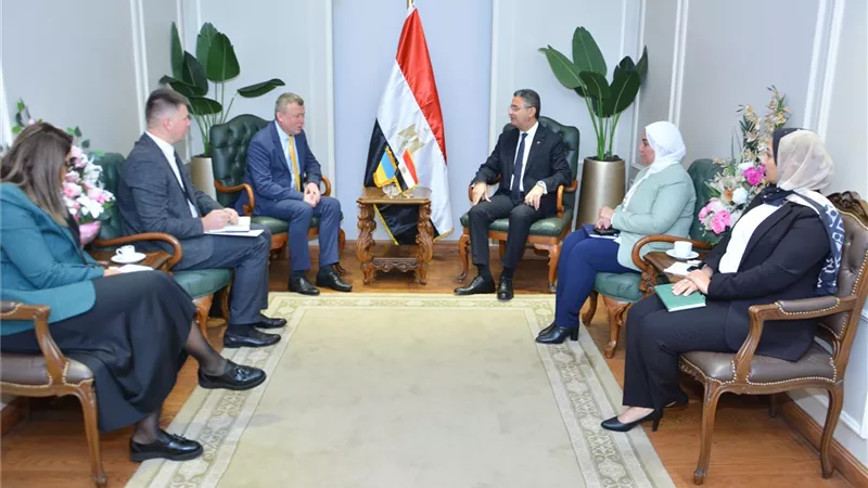 فاروق: التركيز علي وسائل تخزين الحبوب وتحسين النقل والتوزيع
