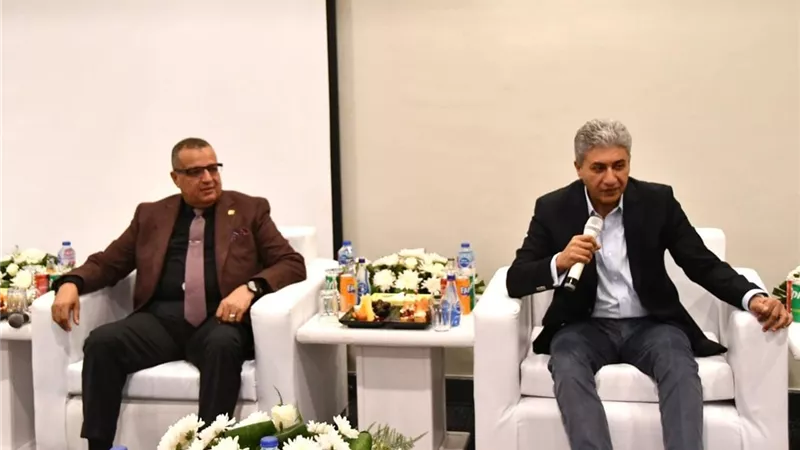 وزير السياحة يعقد لقاءً موسعاً مع مستثمرين سياحيين بشرم الشيخ