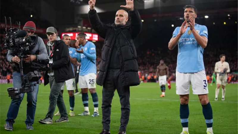 جوارديولا يواصل هجومه علي جماهير ليفربول بعد هتافاتهم ضده