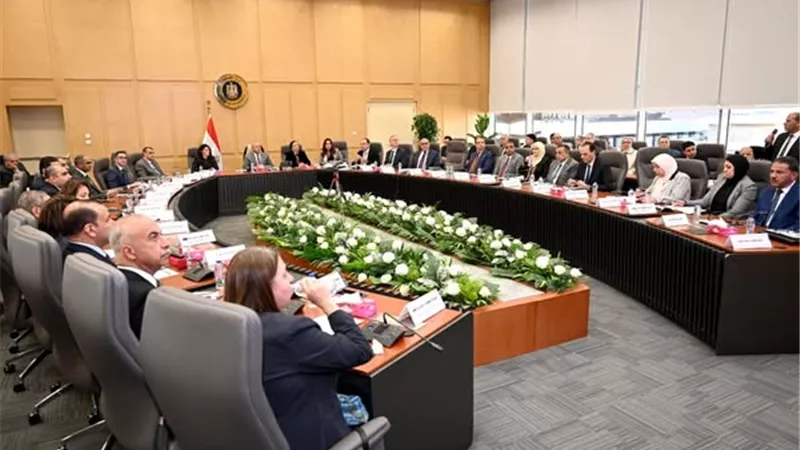 الصناعة: استمرار التنسيق بين الاستثمار والمالية لسداد مستحقات المصدرين