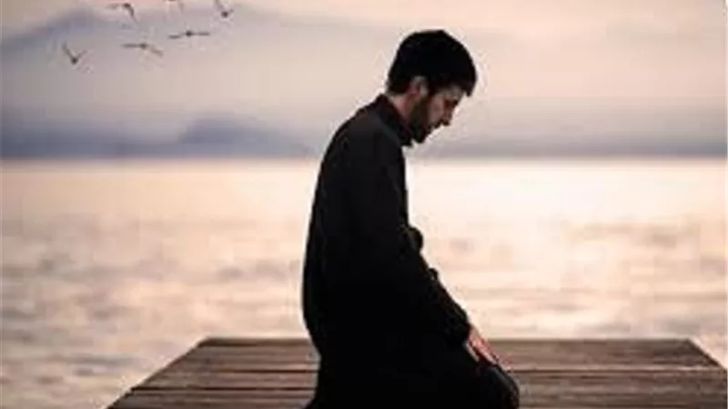 ما هو الاختلاس في الصلاة وما حكمه