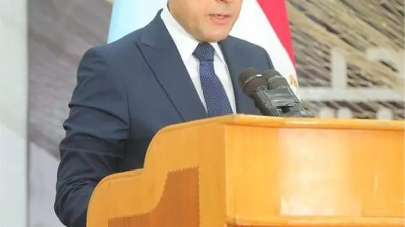 محافظ كفرالشيخ يعلن أسماء الفائزين في قرعة ترخيص 20 سيارة أجرة