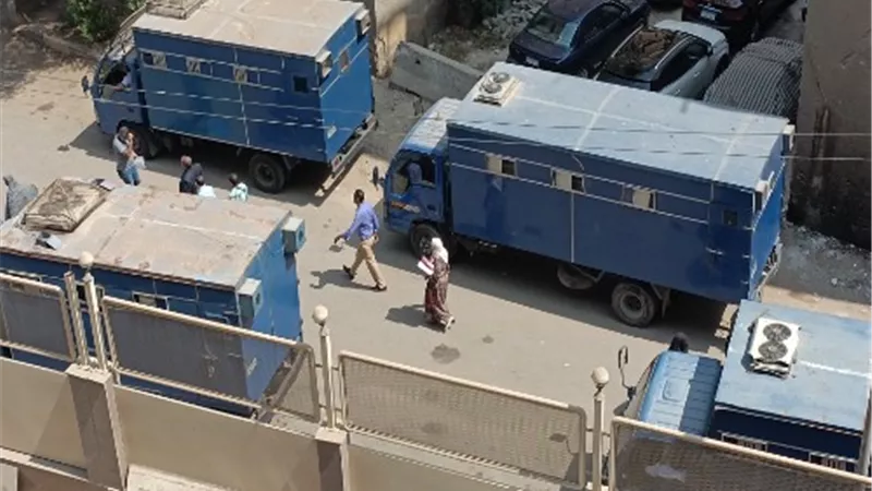 تشديدات أمنية بمحاكمة المتهمين بقتل 