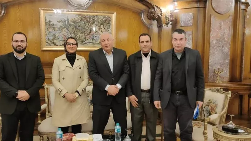 محافظ الوادي الجديد يلتقي وفد هيئة التعاون الدولي جايكا