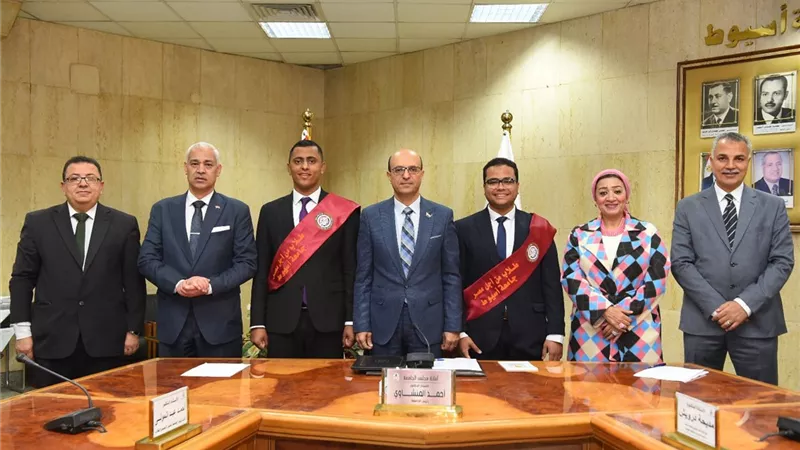 المنشاوي يلتقي اتحاد طلاب جامعة أسيوط بتشكيله الجديد