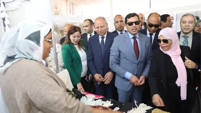 محافظ القاهرة يفتتح ملتقى توظيف مصر لشباب الخريجين