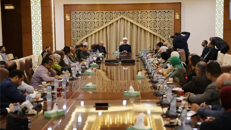 المفتي: السوشيال ميديا من نعم الله علينا إذا أُحسن استخدامها
