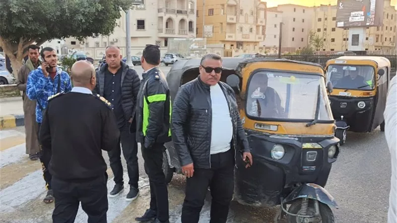 عامر: جهاز بدر يصادر ويضبط 12 توكتوك و6 تروسيكلات نباشين.. بالصور