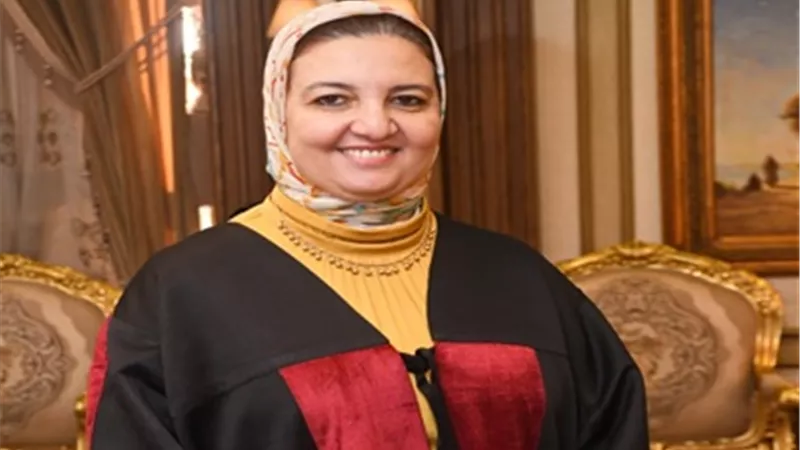 أمانى كامل مستشاراً لرئيس جامعة عين شمس للبحث العلمى