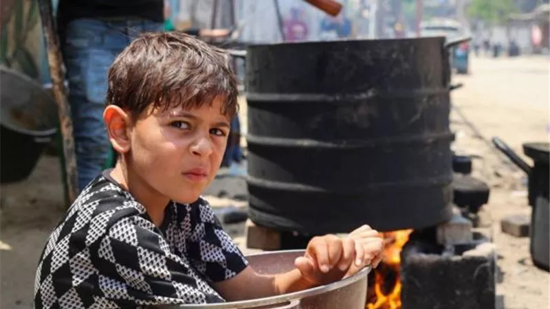 الأمم المتحدة للشؤون الإنسانية يحذر من تدهور الأمن الغذائي في غزة