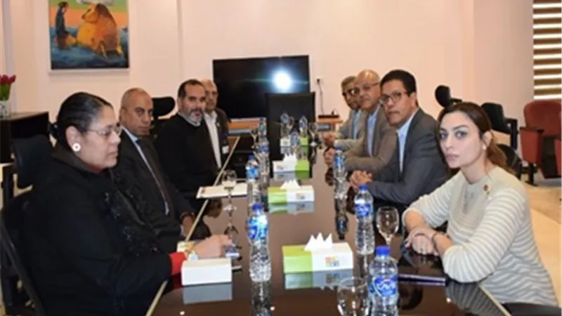 محافظ القليوبية يناقش إنشاء مبني أكاديمي لتقديم برامج العلوم الطبية