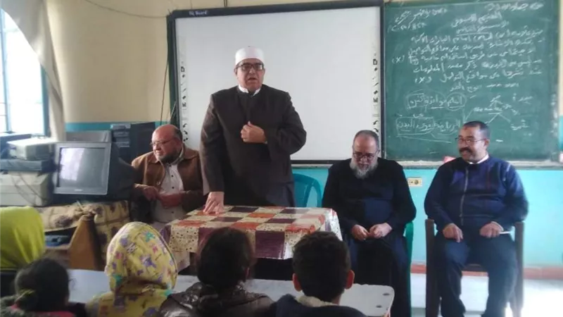 محافظ الفيوم يوجه بتوفير فرص عمل بالقطاع الخاص ومشروعات للأولى
