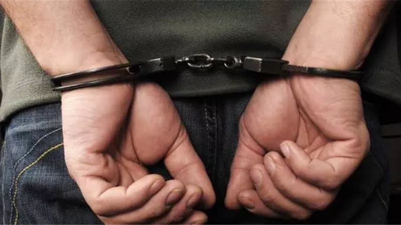 بأسلوب 