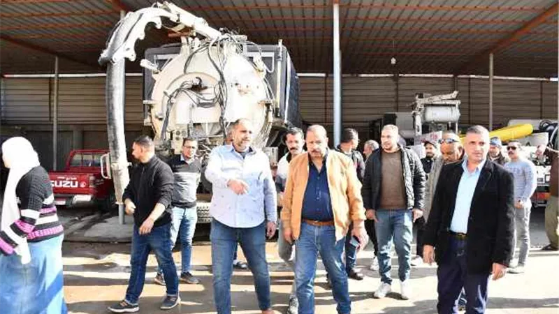 رئيس مياه دمياط يتفقد معدات الشركة إستعدادا لموسم الشتاء