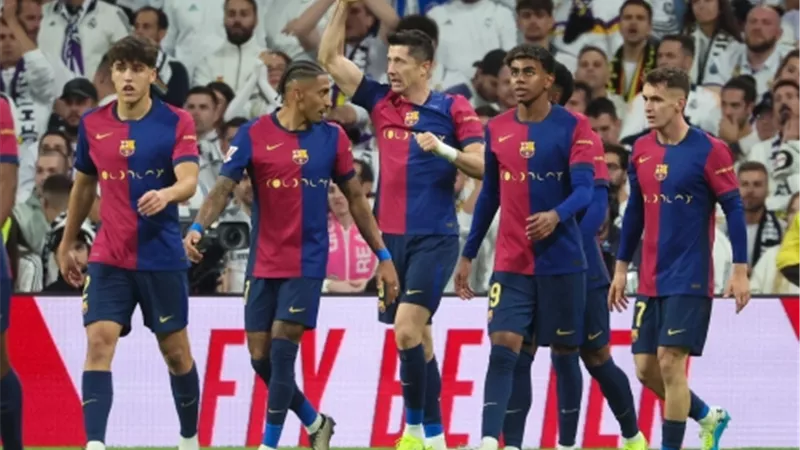 عودة كاسادو لصفوف برشلونة أمام ريال مايوركا بالدوري الإسباني