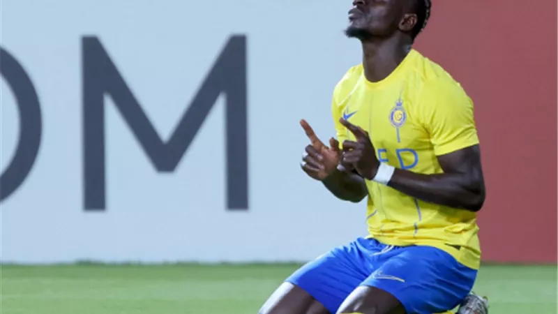 ساديو ماني يقود هجوم النصر السعودي ضد السد