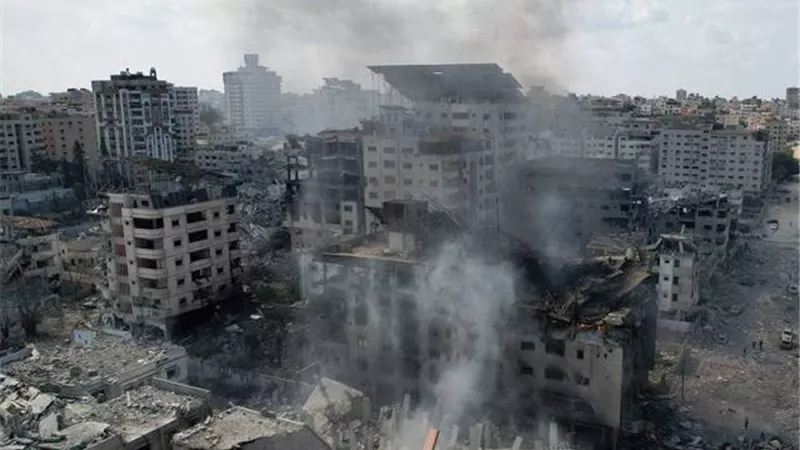 شهداء غالبيتهم أطفال في قصف الاحتلال تجمعا لفلسطينيين في مخيم النصيرات