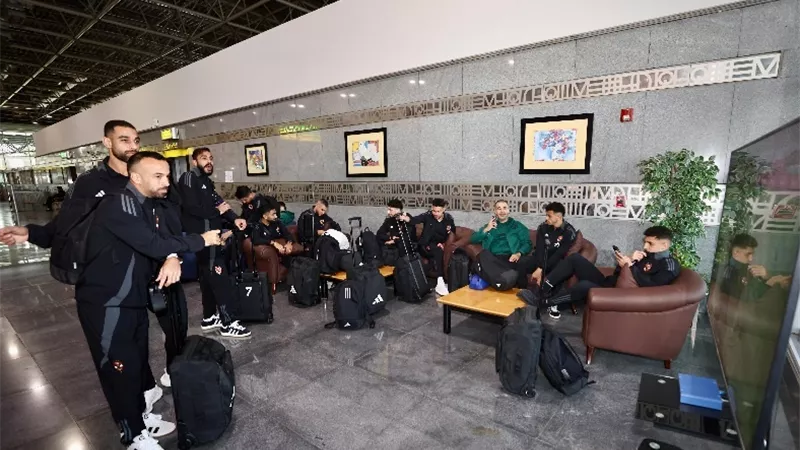 بعثة الأهلي تصل مطار القاهرة استعدادا للسفر إلى جنوب إفريقيا