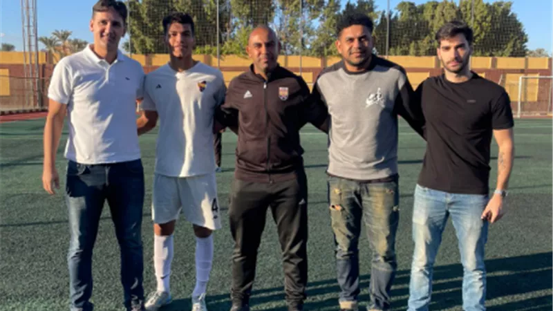 ميكالي والشاطر فى القمة والجهاز المعاون يتابع مباراة الجونة وبيراميدز