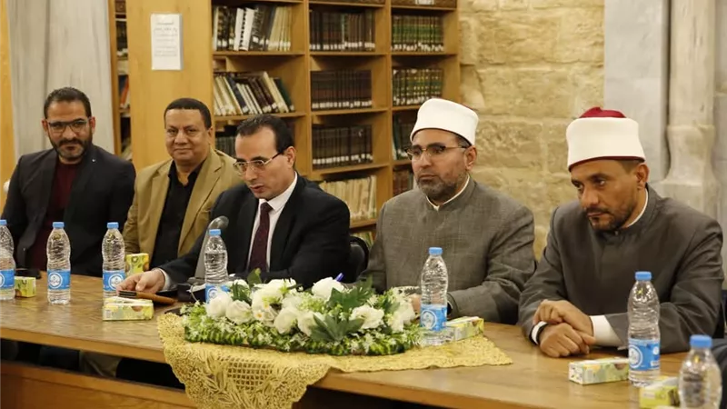 مدير الجامع الأزهر يؤكد على أهمية التعليم الوسطي