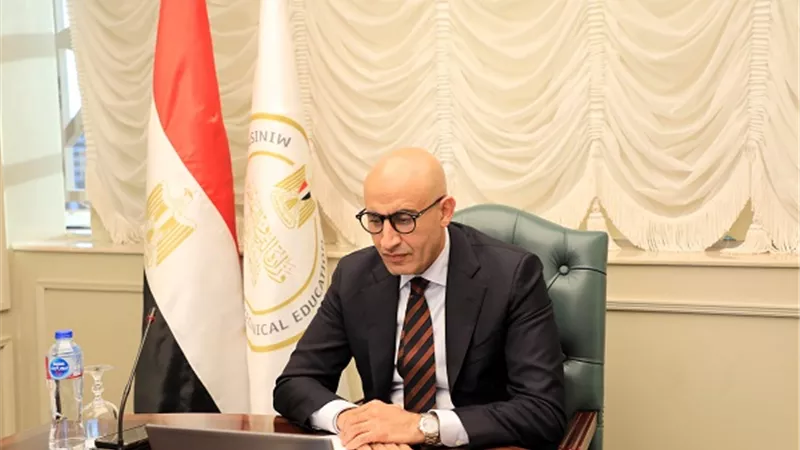 وزير التعليم يبحث مع مؤسسة 