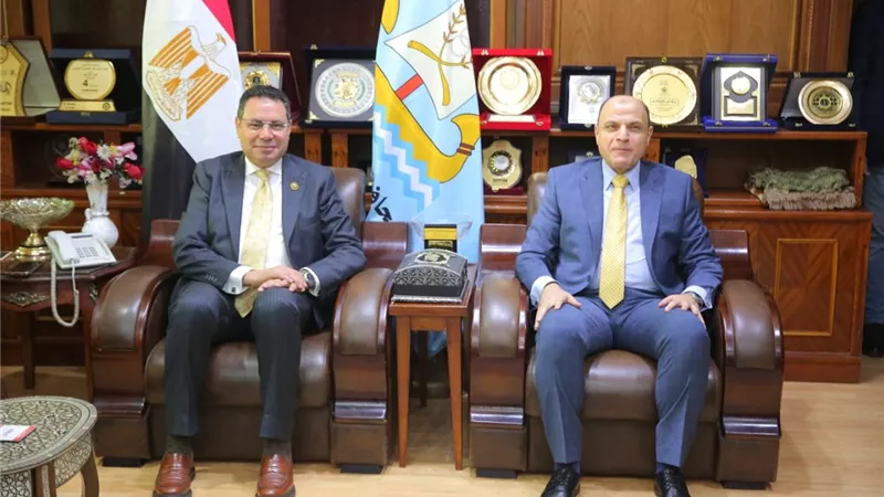 محافظ كفرالشيخ يستقبل وفد لجنة الزراعة والري والأمن الغذائي بالنواب