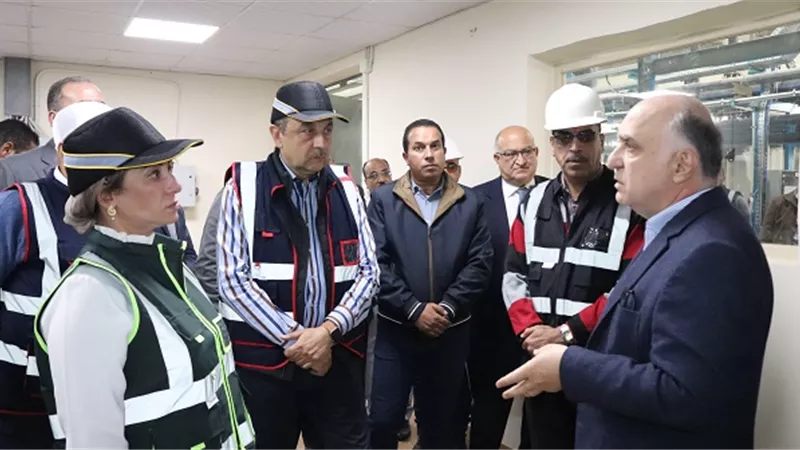 وزيرا البيئة والأعمال يدشنان أول مشروع بيئي لخفض التلوث بالسويس