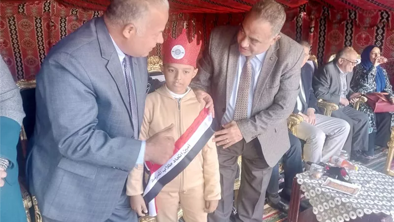 تعليم الفيوم يحتفل باليوم العالمي للغة العربية