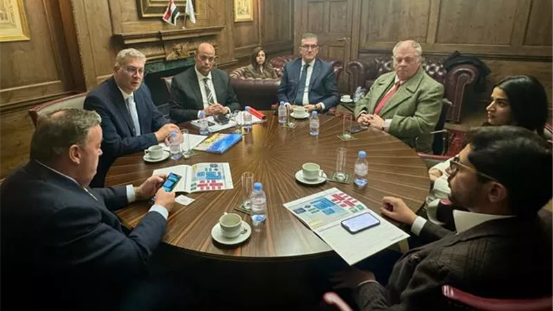 وزير البترول يبحث مع مسئولي شارد كابيتال ومجموعة القحطاني خططهما