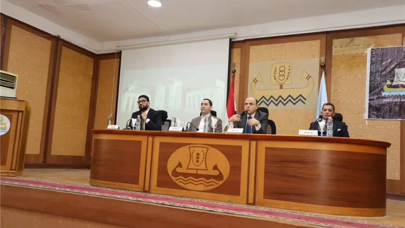 محافظ كفرالشيخ يؤكد على أهمية التوعية بجرائم المعلومات والاحتيال