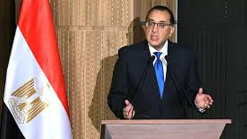 رئيس الوزراء: ننتظر مخرجات الحوار الوطنى لبدء دراسة تنفيذ التحويل للدعم النقدى