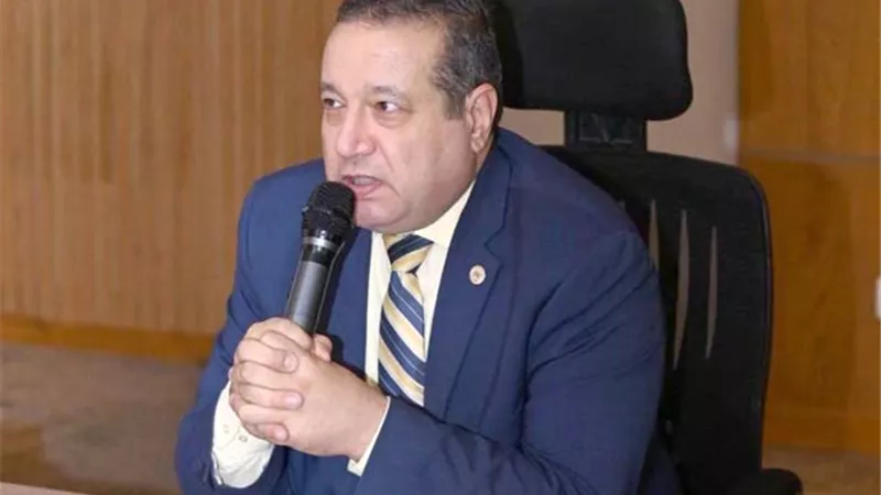 المناهج الجديدة فوق الممتازة وتفوق التوقعات