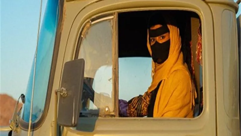 نفاذ تاكر فيلم هوبال قبل عرضه فى مهرجان البحر الأحمر