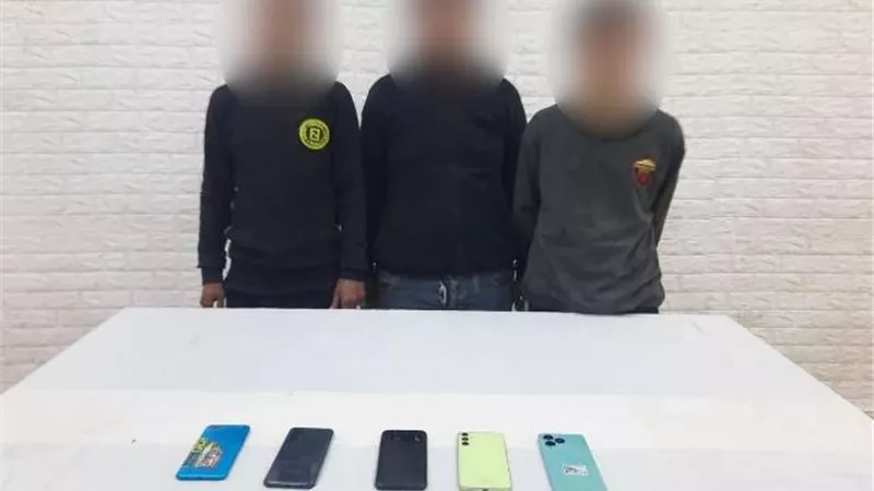 القبض على عصابة سرقة الهواتف المحمولة
