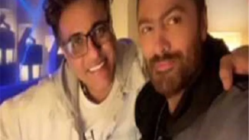 تامر حسني يغني أغاني محمد رحيم: أقل شيء أقدر اقدمه لعشرة عمري