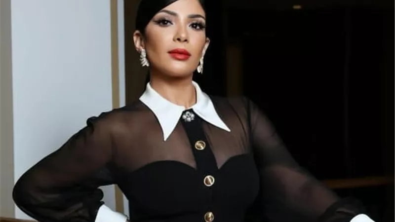 منى زكى تشعل السوشيال ميديا من مهرجان البحر الأحمر