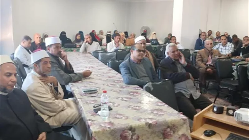 بدء البرنامج التدريبي التثقيفي حول معالم المنهج الأزهري
