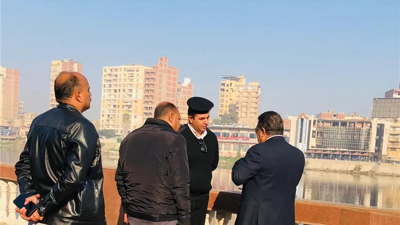 محافظ الدقهلية يتفقد شوارع المنصورة لمتابعة مستوي النظافه