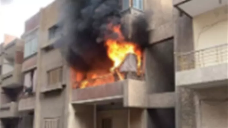إصابة 3 إثر حريق داخل شقة سكنية فى العجوزة