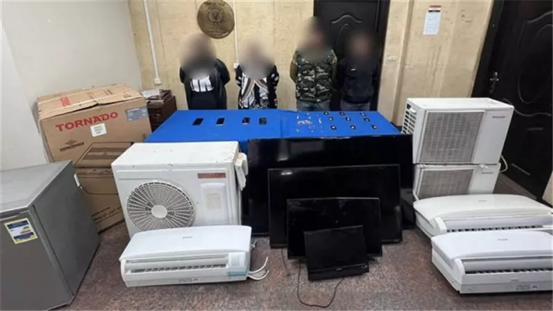 سقوط 4 سيدات وعاطلين لسرقة الأجهزة الكهربائية وهواتف المحمول