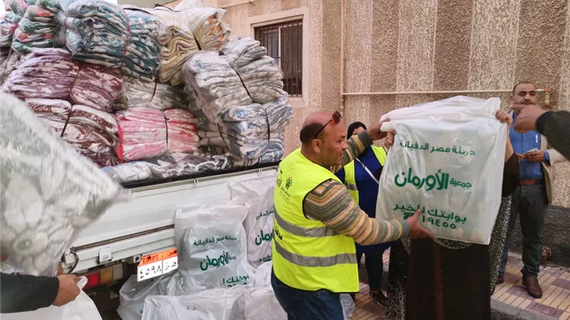 توزيع 3000 بطانية على الأولى بالرعاية بمركز دسوق