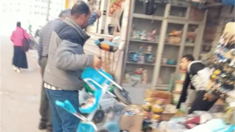 محافظ كفرالشيخ يتابع جهود حملات رفع الإشغالات وتنظيم الشوارع بالرياض