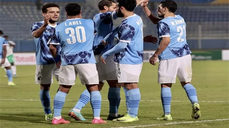 الكاف يعلن طاقم حكام مباراة بيراميدز والترجي