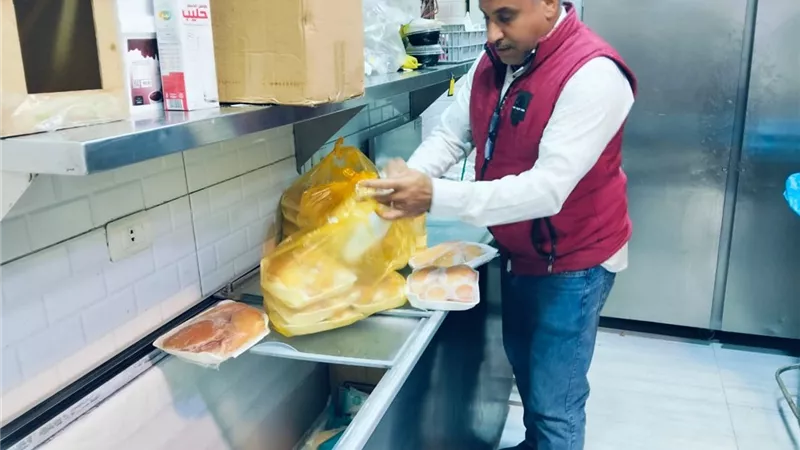 ضبط 35 كجم بانيه بدون بيانات وضبط 891 عبوة زيوت وكريمات