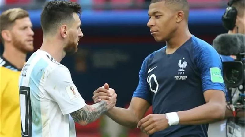 مبابي: حزنت بعد الهزيمة أمام ميسي في نهائي كأس العالم 2022
